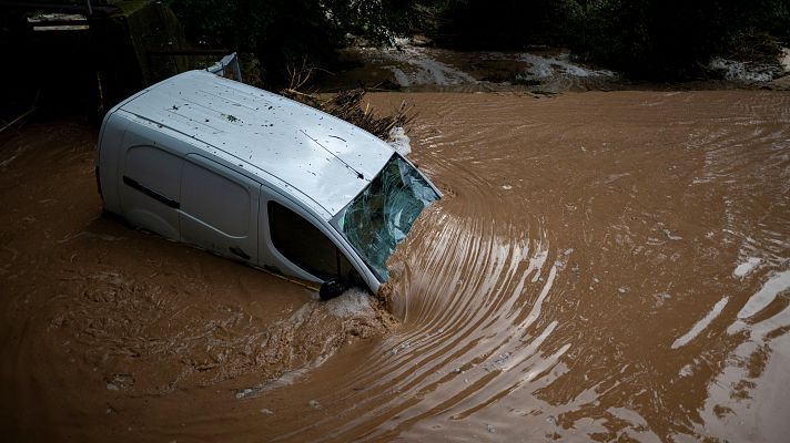 Informativo 24h - Buscan a dos personas arrastradas por el río Foix a la altura de Cubelles