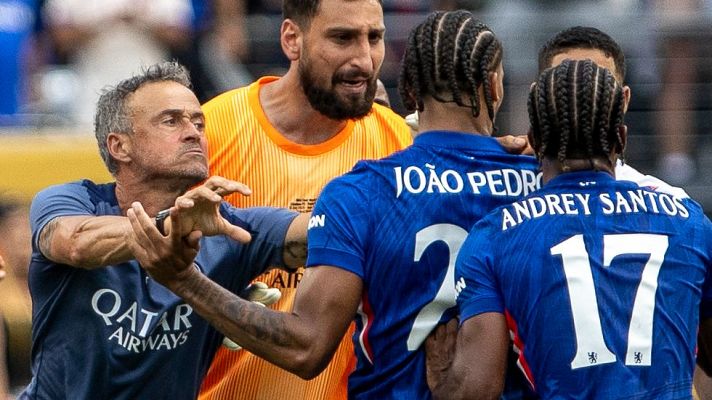 Telediario Matinal - Luis Enrique, tras su manotazo a Joao Pedro: "Hay una serie de empujones por parte de mucha gente"