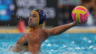 La seleccin de waterpolo termina viviendo de las rentas para ganar a Australia (10-7)