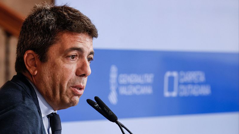 Un vecino de Valencia recrimina a Mazón su gestión de la dana: "Te va a corroer toda la vida"