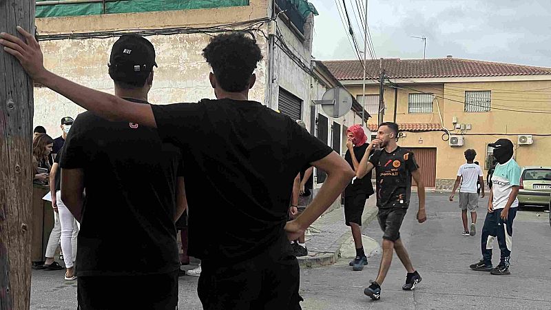 "Cacería" en Torre Pacheco: los jóvenes magrebíes sienten miedo y rabia - La tarde en 24h | Ver