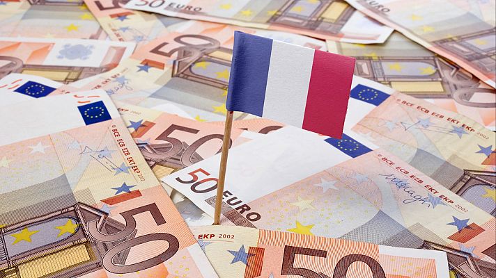 Telediario 1 - El Gobierno francés aprueba recortes masivos en gasto social y en el funcionariado para reducir la deuda pública