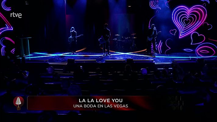 Premios Academia de la Moda Española - La La Love You canta "El fin del mundo" y "Una boda en Las Vegas" en los Premios Academia de la Moda Española 2025