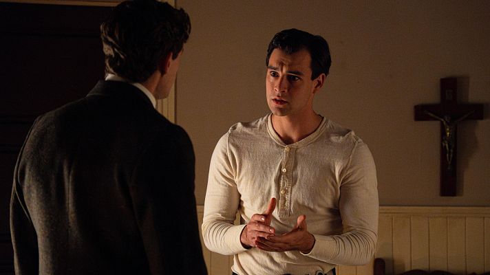 La promesa - Lope cuenta a Curro que Lorenzo estuvo en el palacio