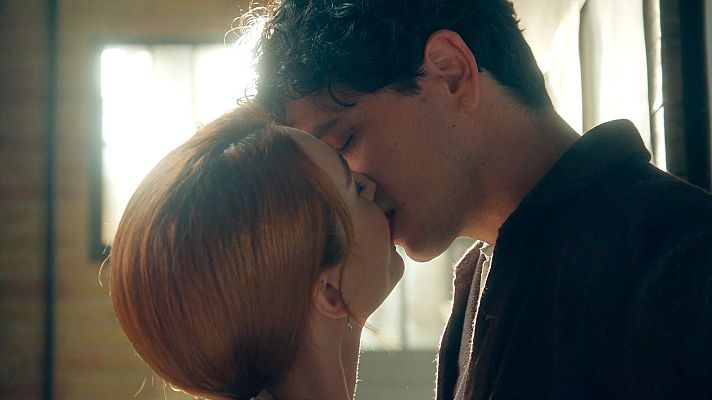 La promesa - Enora besa a Toño