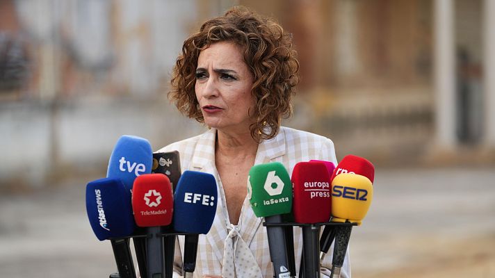 Telediario 1 - El Gobierno cree que al PP "le acompaña la corrupción sistémica" y los 'populares' niegan que Feijóo se "esconda"