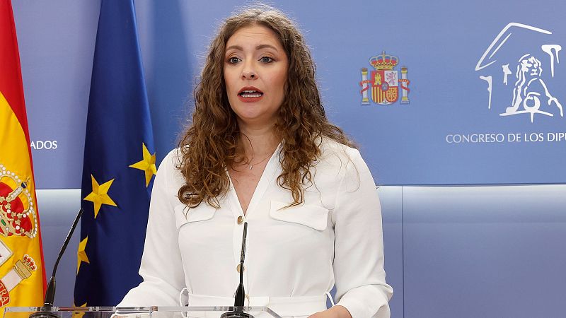 El PP dice que es Montoro quien debe dar explicaciones y el PSOE les acusa de haber puesto el BOE "en venta" | Ver