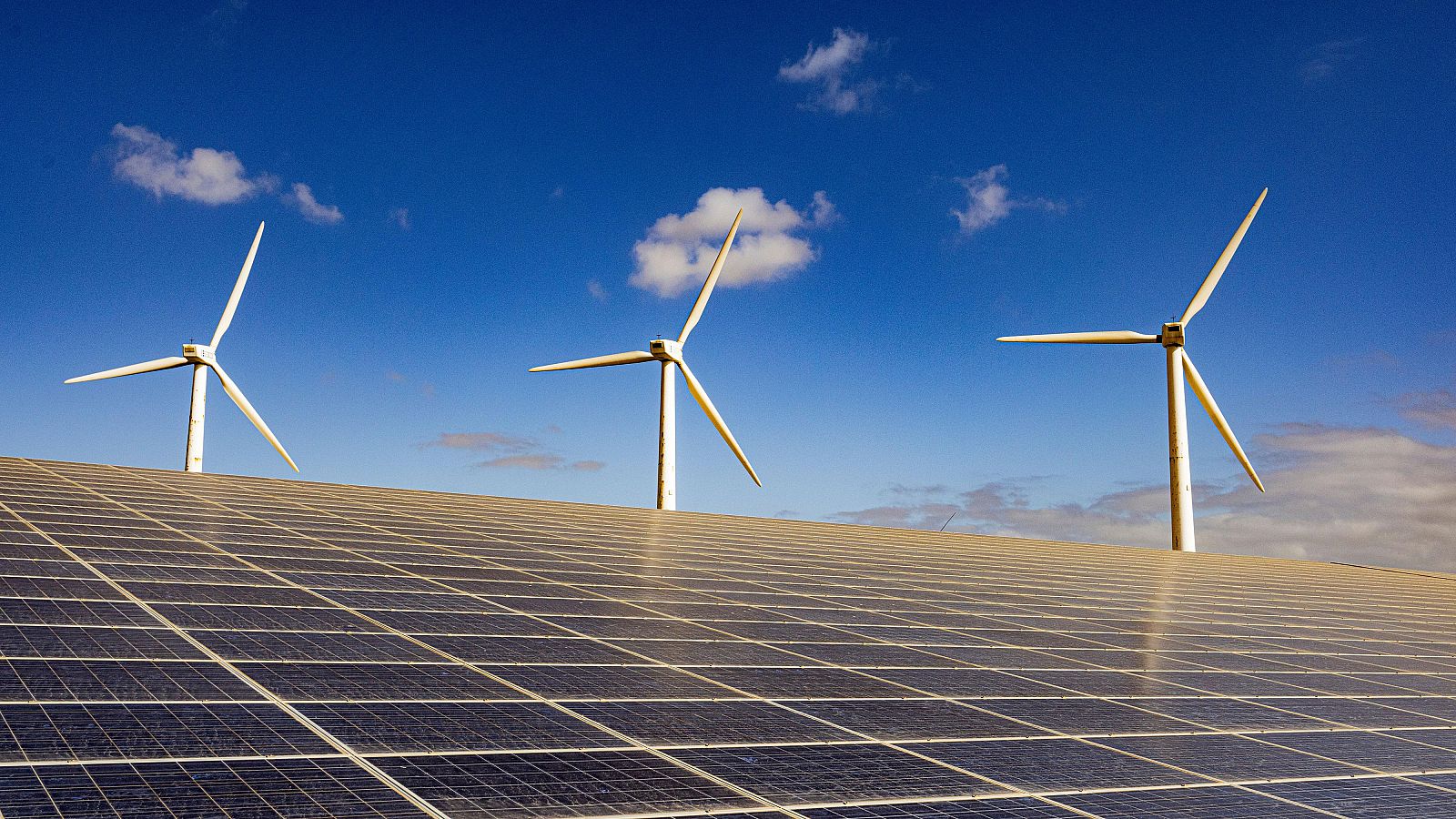 Último pleno del curso político: la votación del decreto 'antiapagones' queda en manos del PP tras el rechazo de Podemos - Telediario 1 | Ver