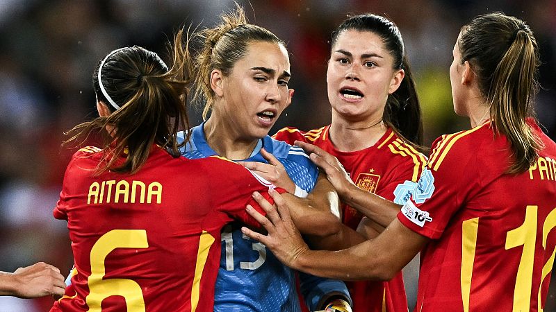 Aitana Bonmatí y Cata Coll, protagonistas en la semifinal - Los Deportes de La1 | Ver