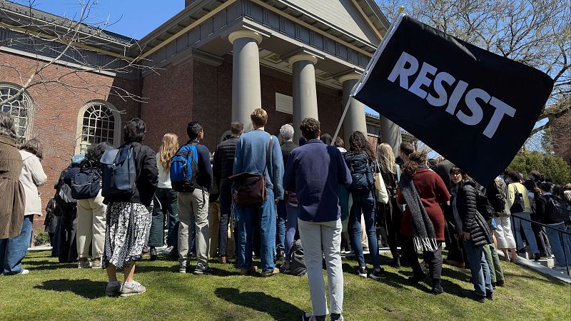 Columbia accede a pagar 200 millones de multa en pleno pulso entre Trump y las universidades | Ver