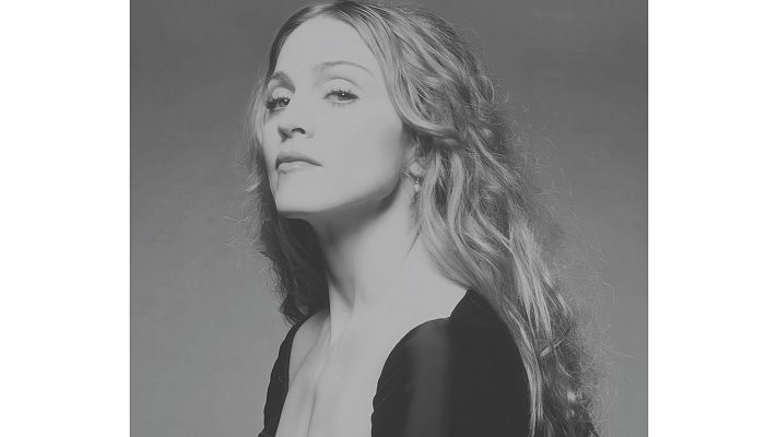 Diario 24 - Madonna presenta 'Veronica Electronica', un álbum archivado hace más de veinte años