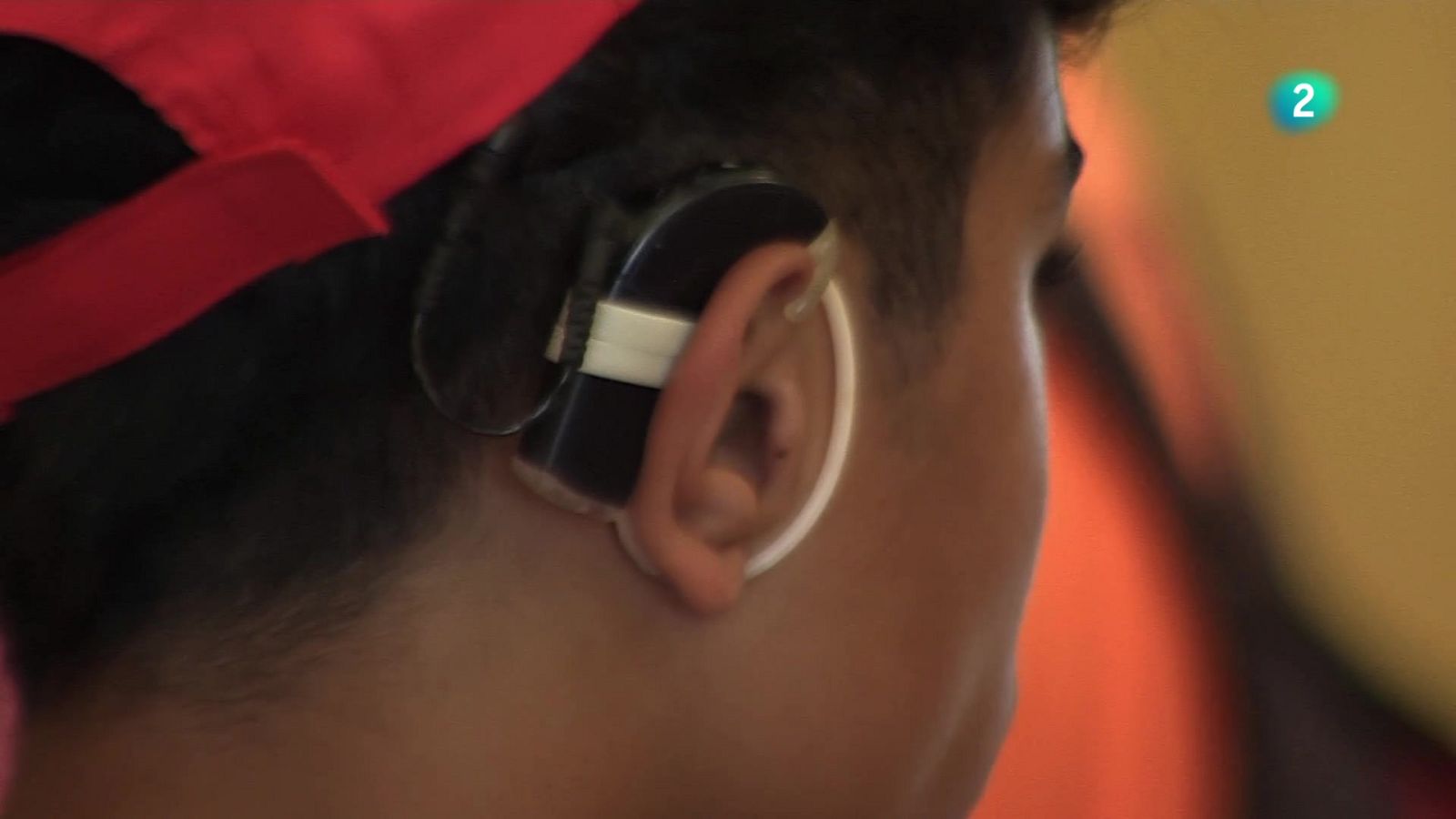 Jóvenes con implante coclear disfrutan en CampAICE - En lengua de signos | Ver