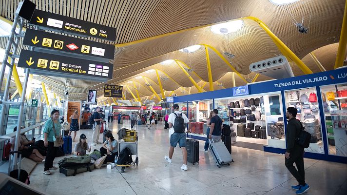 Telediario Fin de Semana - El puente de Santiago comienza con muchas reservas y precios más altos que el año pasado