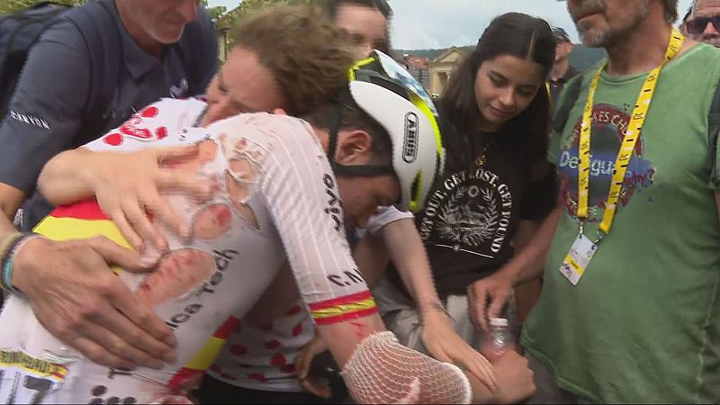 Iván Romeo, tras su dura caída cuando iba escapado: ''No sé cómo he llegado a la meta''