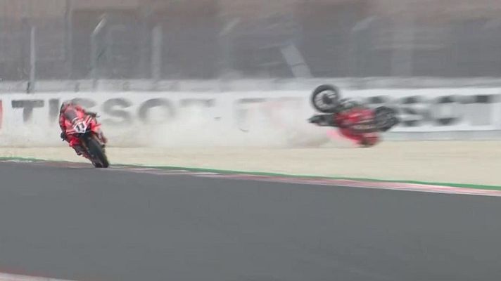 Mundial de Superbike - Dura caída de Bautista cuando luchaba por el podio en la segunda carrera de la Ronda de Hungría