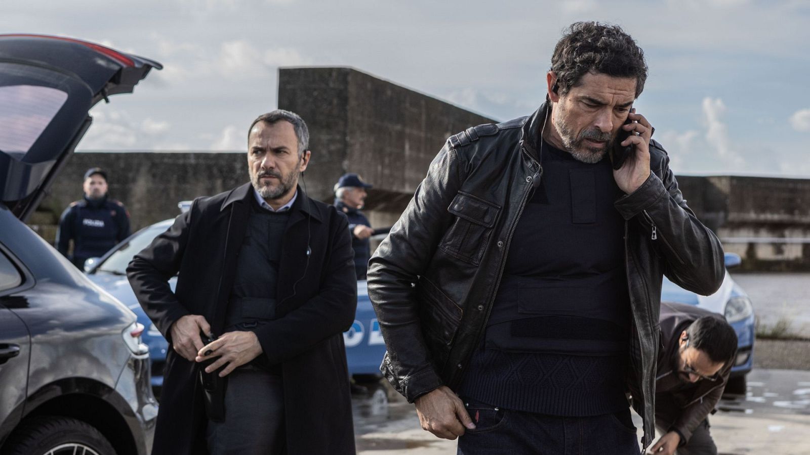 Los bastardos de Pizzofalcone - Engaños - Los bastardos de Pizzofalcone | Ver