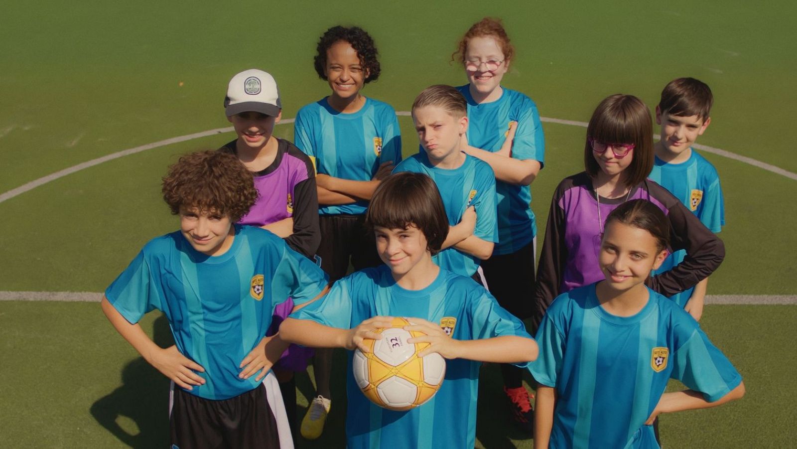 Se estrena 'Futbolísimos 2', que vuelve a juntar fútbol y aventura - Telediario 1 | Ver