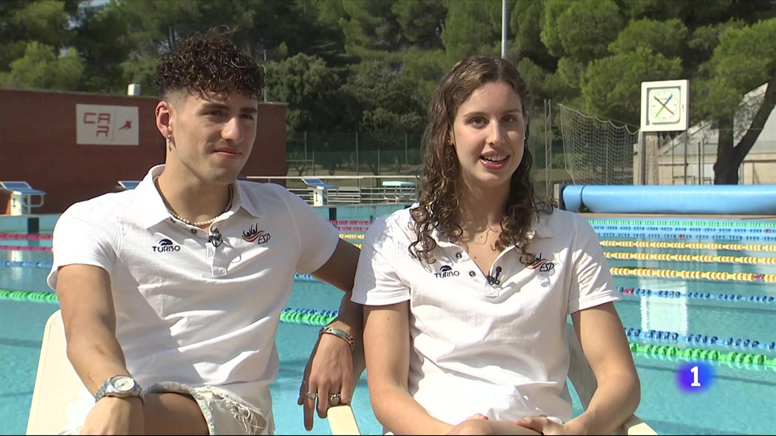 Iris Tió i Dennis González, or històric en natació artística - L'Informatiu | Veure