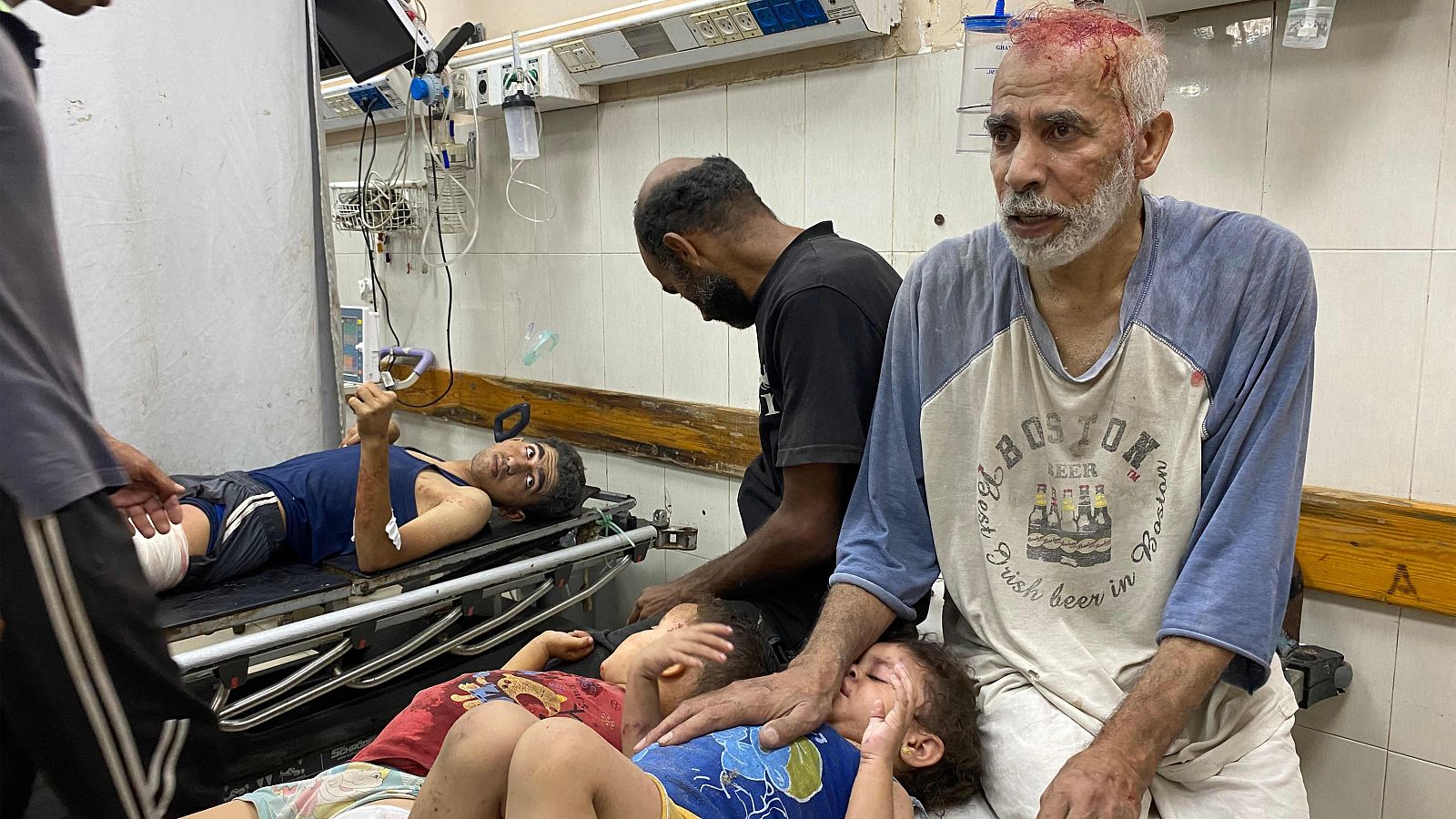 Raúl Incertis, médico español en Gaza: "No parábamos de recibir niños con disparos en la cabeza y en el tórax" - La tarde en 24h | Ver