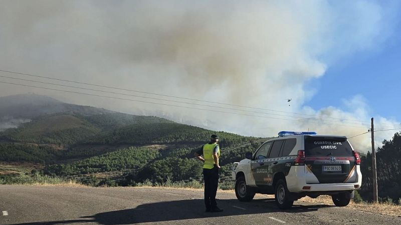 Situacin de los incendios en vila, Cceres y Pontevedra | Ver