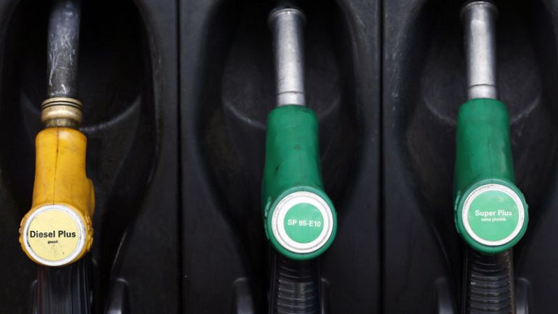 Llenar el depósito cuesta menos el primer día de la semana por el "efecto lunes"