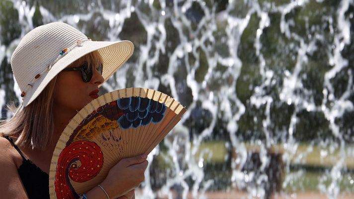 Telediario Fin de Semana - Llega la segunda ola de calor del verano, que se extenderá una semana