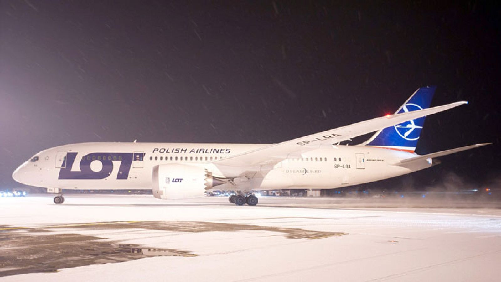 Los aviones 787 de boeing fuera del espacio aéreo