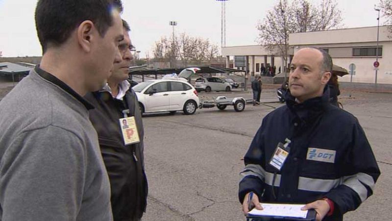 Los profesores de autoescuela denuncian que se hacen prácticas de conducir con familiares y amigos