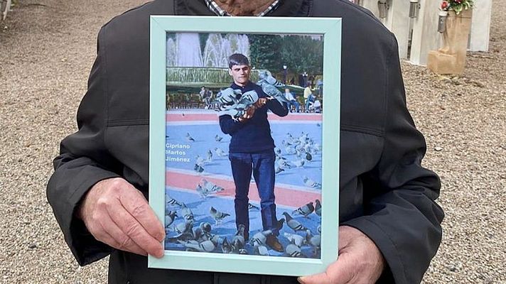 L'Informatiu - Cipriano Martos en la fosa 11 del cementerio de Reus (Tarragona)