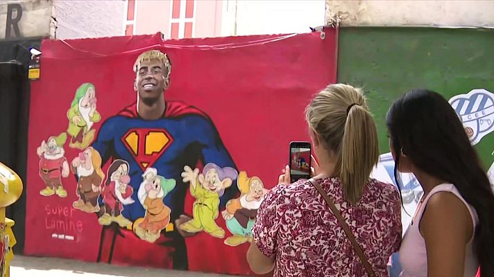 Los Deportes de La1 - Pintan a los siete enanitos de Disney en el mural de Lamine Yamal