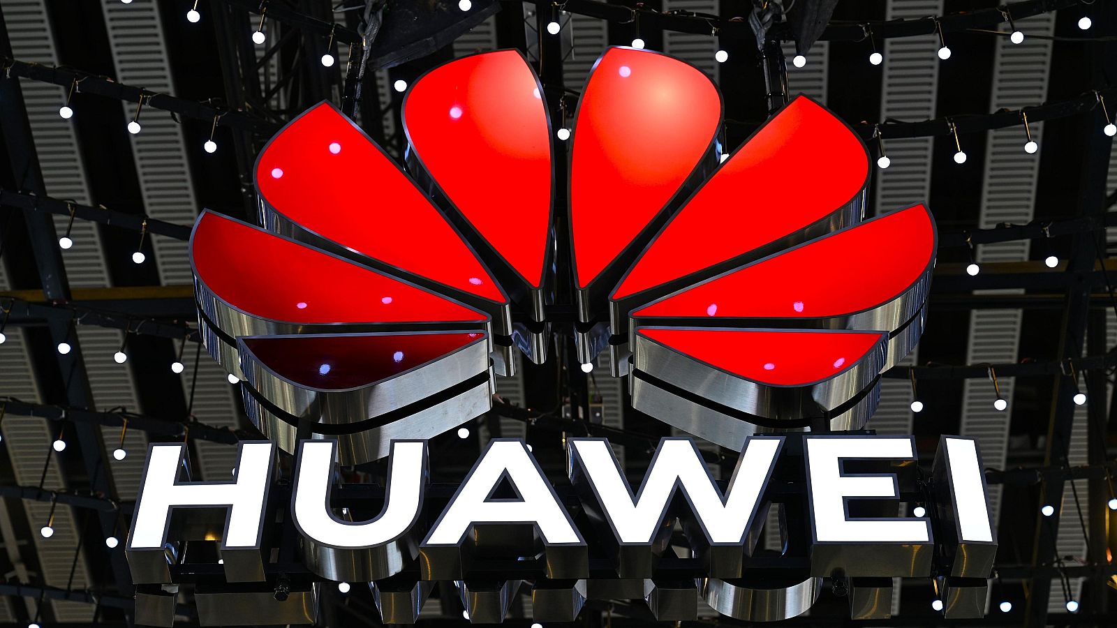 El Gobierno defiende que los contratos con Huawei no suponen un riesgo para la seguridad | Ver