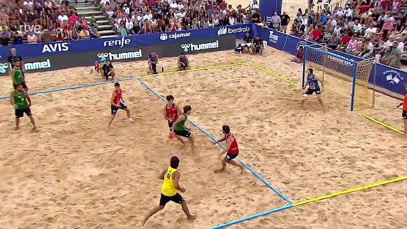 Balonmano Playa - Campeonato de Espa�a. Laredo Resumen - Balonmano | Ver