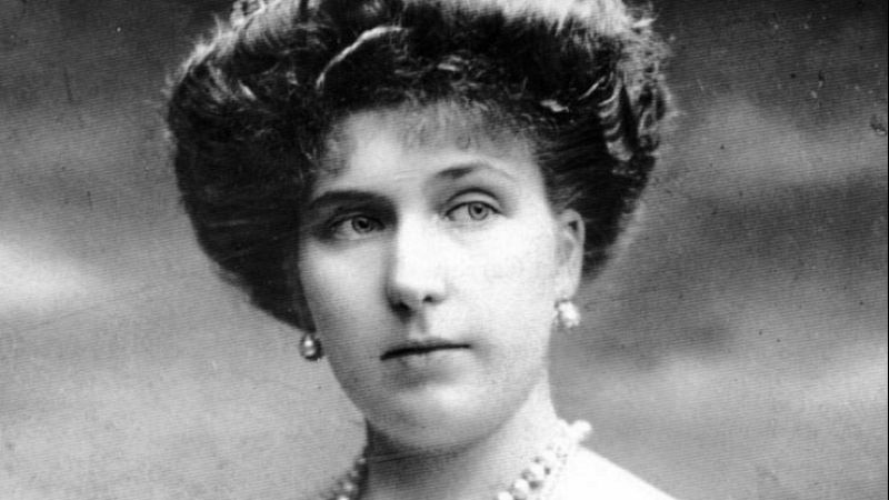 Se prepara una exposición sobre Victoria Eugenia, la bisabuela del rey - Telediario 1 | Ver