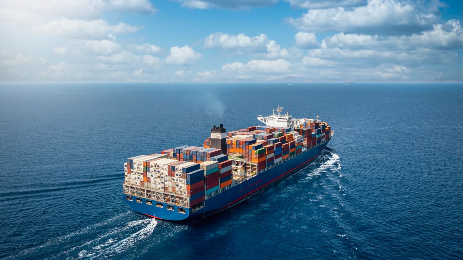 Los aranceles de Trump entran en vigor entre nuevas amenazas y con el acuerdo con la UE aún sin cerrar - Telediario 1 | Ver