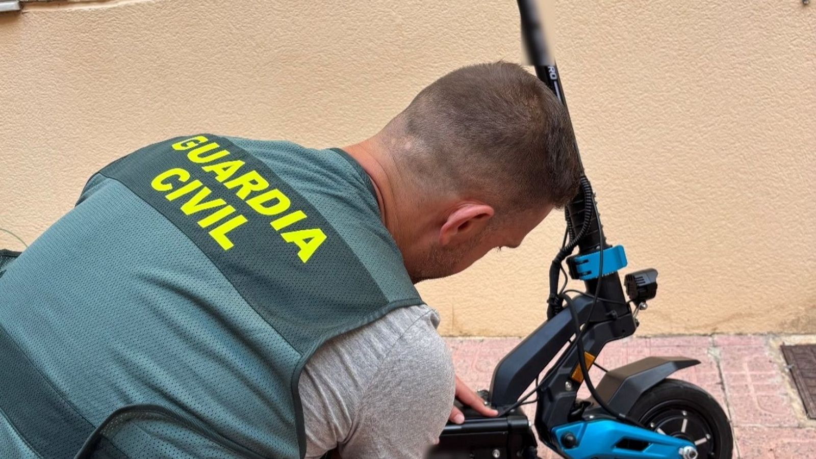 Muere un niño de 13 años al caer de un patinete | Ver