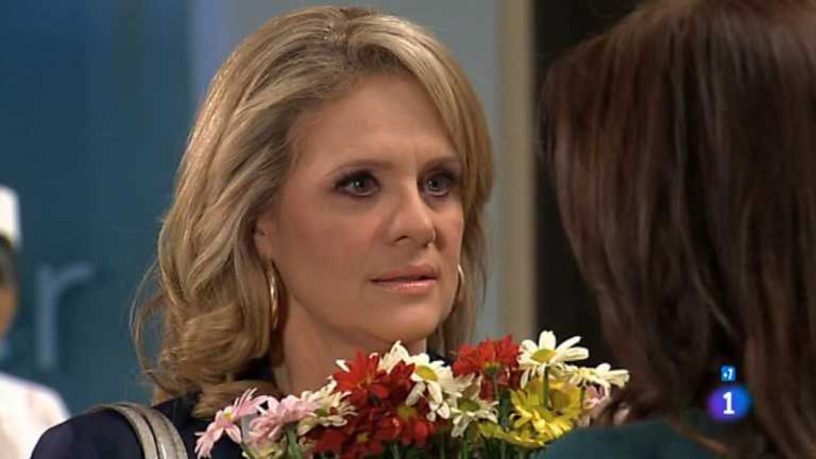 Amores verdaderos - Capítulo 68 - Anibal está estabilizado y sus hijas le visitan.Anibal las dice que ya es tiempo de aclarar las cosas - Ver ahora