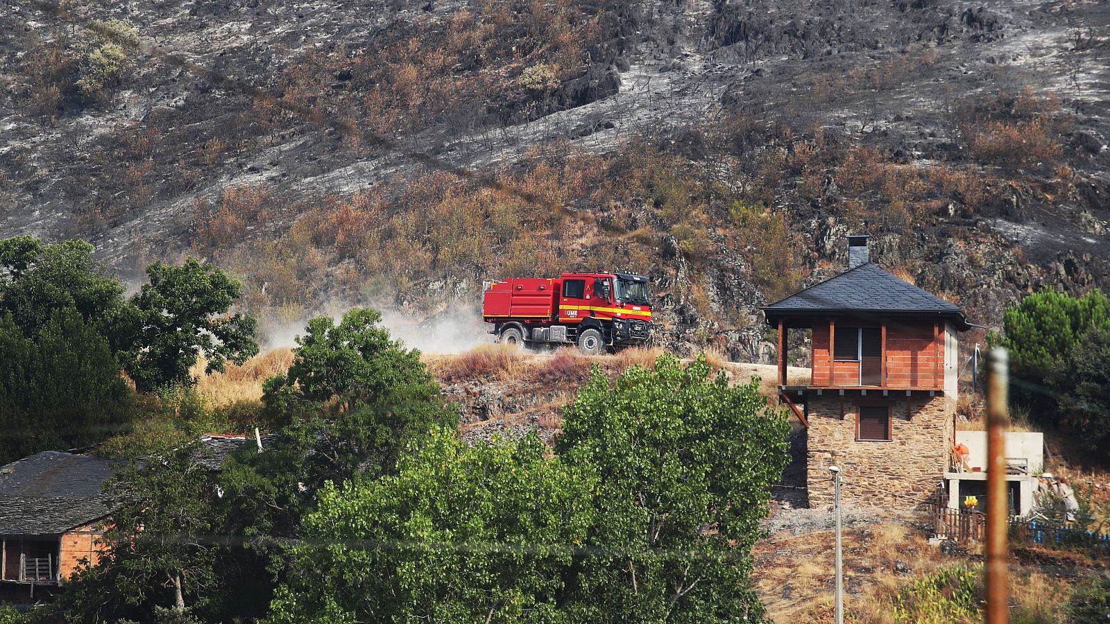 Varios incendios arrasan la provincia de León - Fin de semana 24h | Ver