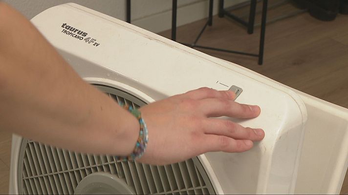 L'Informatiu - Dies de calor extrema i nits tòrrides