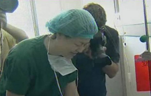  - Da a luz tras dos días sepultada