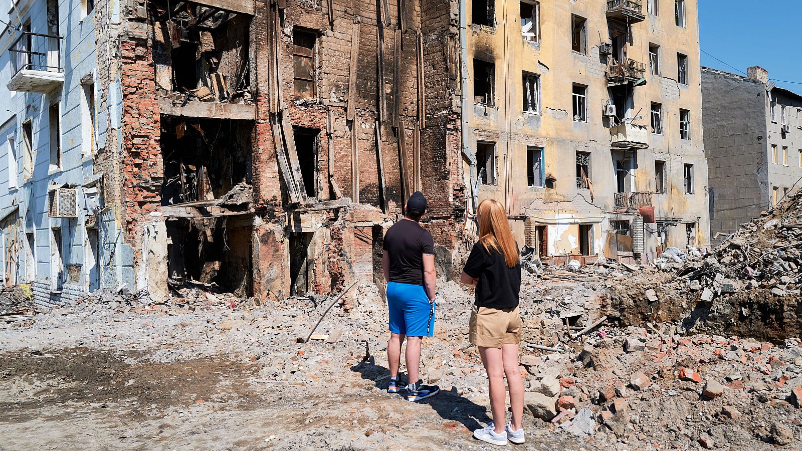 Entrevista a Albares: "El destino de Ucrania no se puede decidir sin Ucrania ni sin los europeos" - La hora de La 1 | Ver