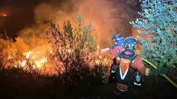Telediario Matinal - El incendio de Tres Cantos, Madrid, está perimetrado tras desalojar tres urbanizaciones