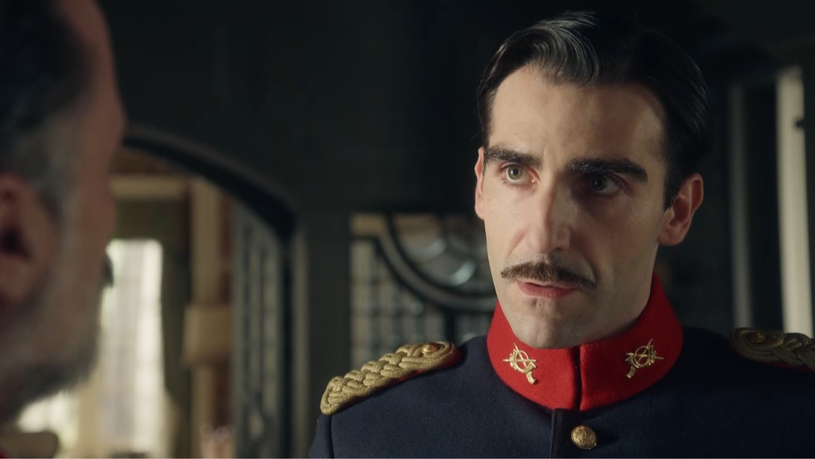 La Promesa: El coronel Fuentes pide explicaciones a Lorenzo - La promesa | Ver