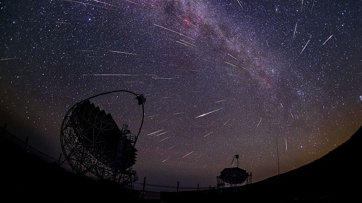 Telediario 1 - Las perseidas dejan una noche memorable con más de cien avistamientos por hora desde algunos lugares de España