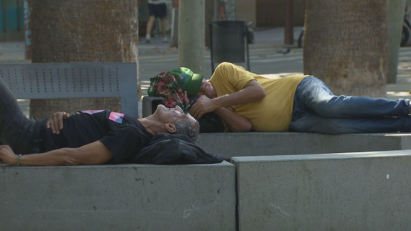 L'onada de calor agreuja la situació de les persones sense llar
