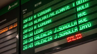 Renfe suspende la circulacin ferroviaria entre Madrid y Galicia por los incendios en Ourense