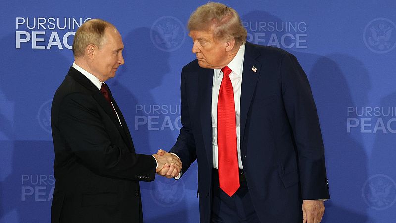 Concluye sin acuerdos la reunión entre Trump y Putin en Alaska