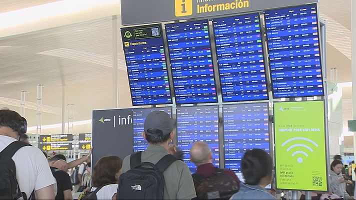 L'Informatiu - Cues per facturar i més temps per recollir l'equipatge