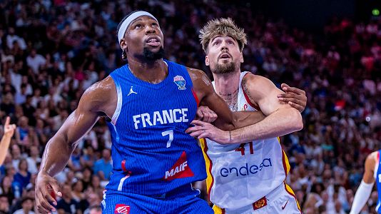 Espaa primero se exhibe y luego se bloquea y pierde contra Francia en Pars