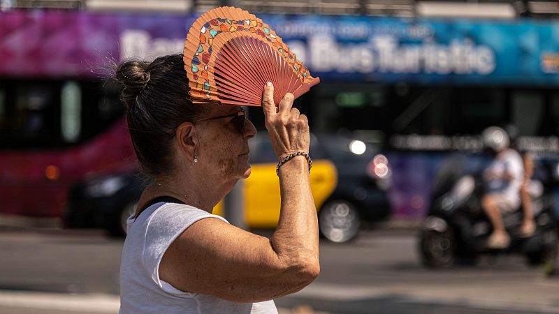Seis comunidades en aviso rojo por temperaturas de hasta 44 °C este domingo