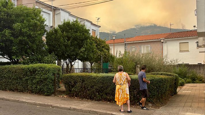 Telediario Fin de Semana - Preocupa el flanco norte del incendio de Jarilla, en Cáceres, que está desbocado